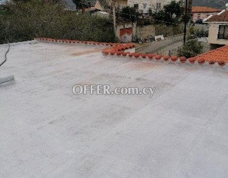 Πωλείται διπλοκατοικια στην Ευρυχου - 3