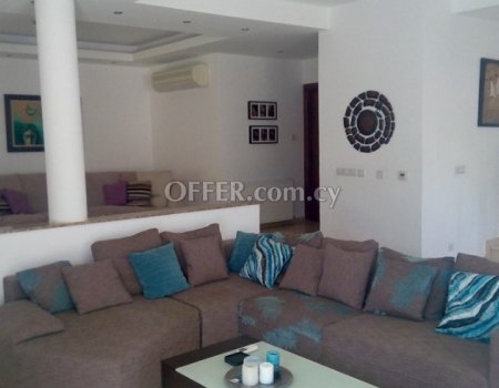 For Sale, Four-Bedroom Detached House in Mammari - 9