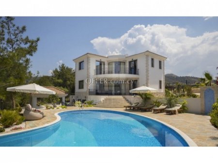 Luxurious and stylish villa for sale in Argaka village of Paphos area
