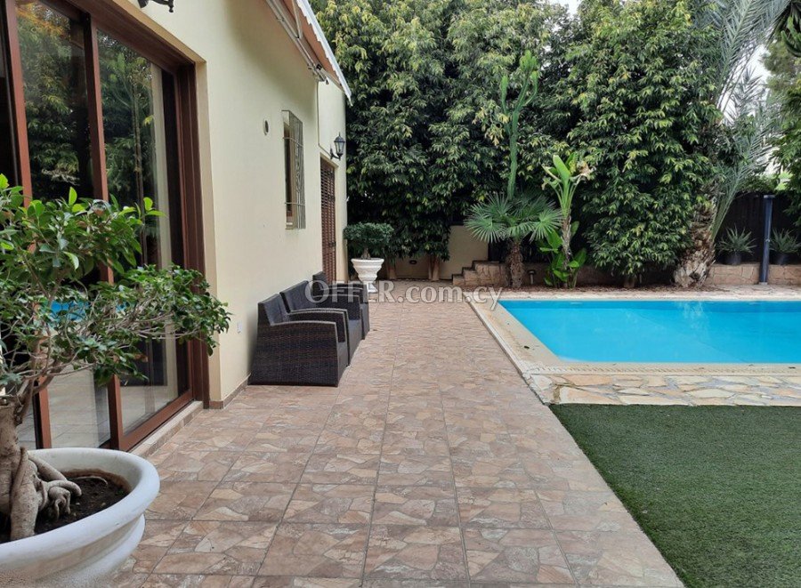 For Sale, Four-Bedroom Ground Floor Detached House in Acropolis - 9