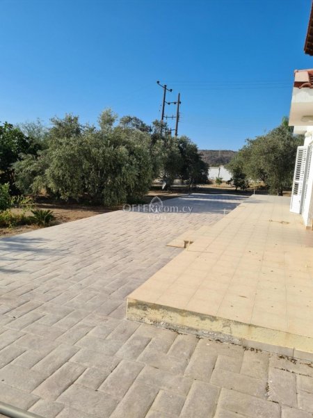 3 BEDROOM DETACHED HOUSE WITH POOL IN 5431 M2 LAND - 3