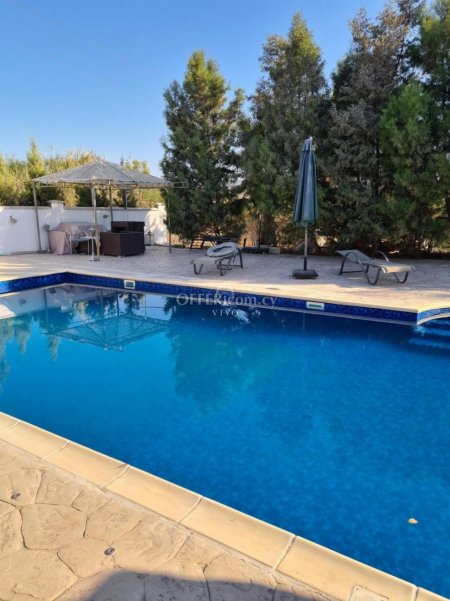 3 BEDROOM DETACHED HOUSE WITH POOL IN 5431 M2 LAND