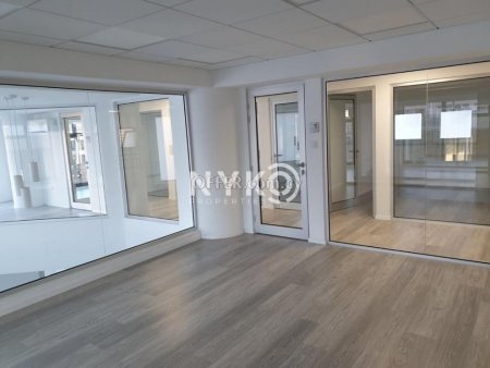 OFFICE SPACE [400 sqm] UNFURNISHED - 11