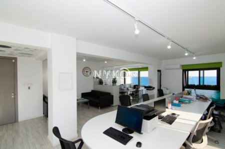OFFICE SPACE [120 sqm] UNFURNISHED - 8