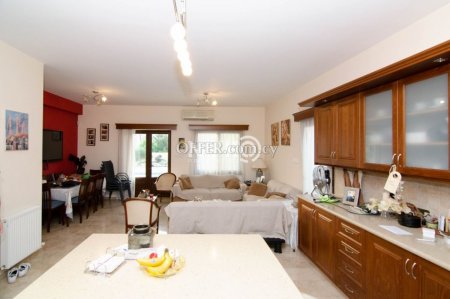 4 bedrooms + office detached house - 7