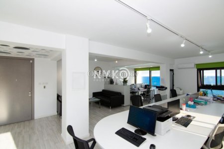 OFFICE SPACE [120 sqm] UNFURNISHED - 7