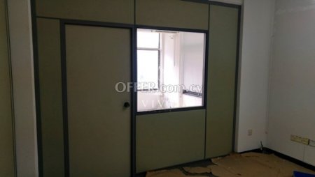 250 SQM OF PARTINIONED OFFICE CLOSE TO THE PORT - 5