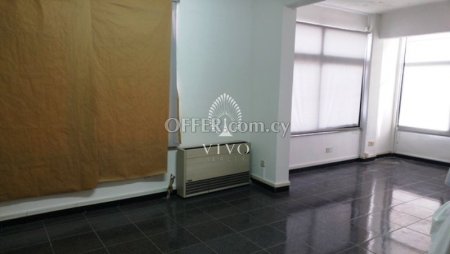 250 SQM OF PARTINIONED OFFICE CLOSE TO THE PORT - 2