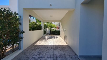 Modern 3 BEDROOM VILLA FOR SALE - 2