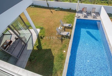 Contemporary 4 Bedroom Villa in Ayia Napa, Nissi Beach - 3