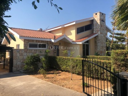 Family Villa on a Large Plot