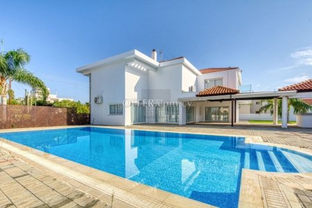 Spectacular Six Bedroom Mansion with the Large Plot in Ayia Napa