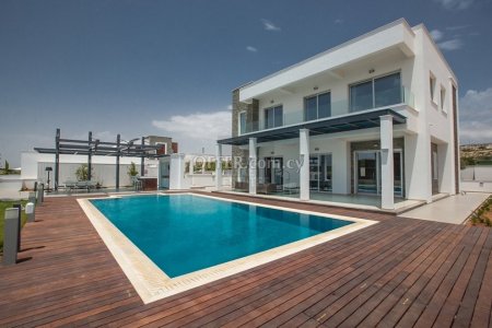 Spectacular 6 Bedroom Sea Front Villa in Ayia Napa - 11