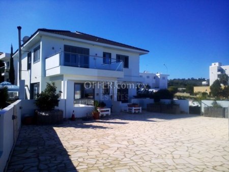 Villa with Unobstructed Sea Views in Cape Greco - 11