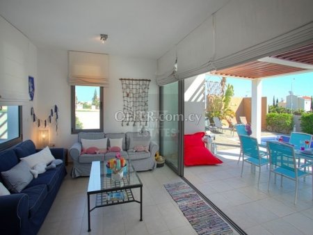 Superb 3-Bedroom Villa with Title Deeds in Ayia Thekla - 7