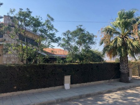 Family Villa on a Large Plot - 8