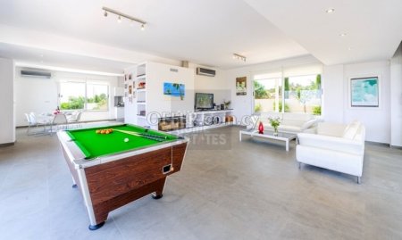 Stunning 6 Bedroom Private Villa with Breathtaking Sea Views - 7