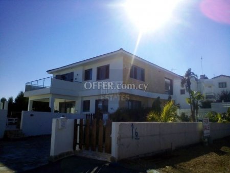Villa with Unobstructed Sea Views in Cape Greco - 5