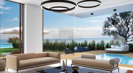 Modern Seafront Villa in a Prime Location - 5