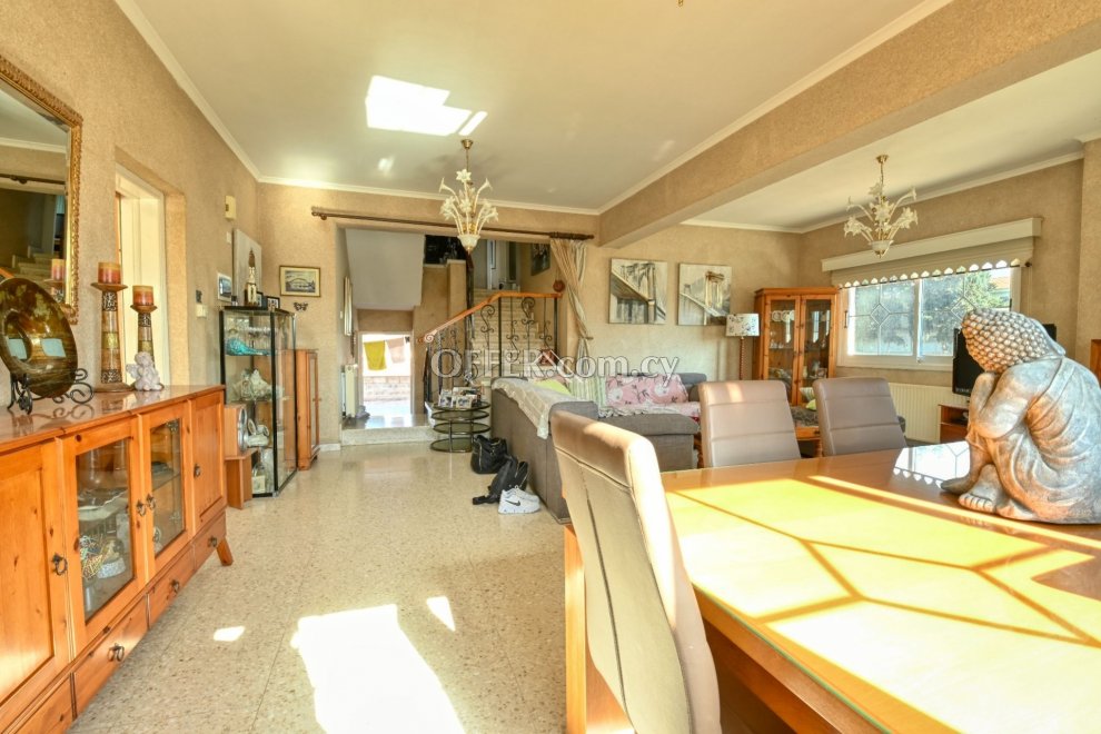 4 Bedroom Villa For Sale in Deryneia Village - 11