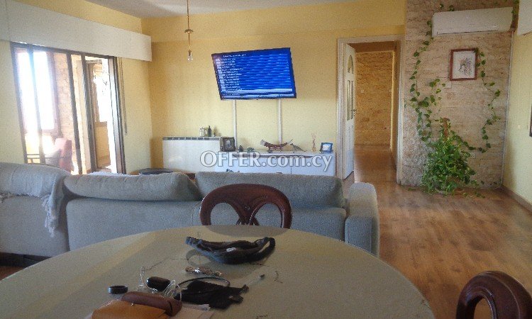3 Bedroom 156m2 spacious apartment ideal for office use - 2