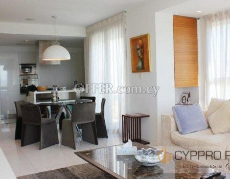 Seafront 2 Bedroom Apartment in Tourist Area - 1