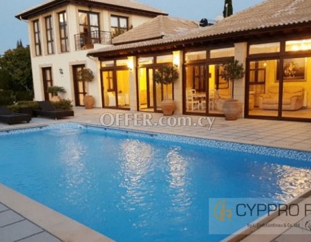 Luxury 4 Bedroom Villa in Aphrodite Hills