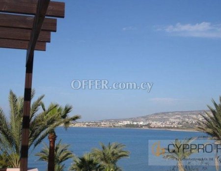 Beachfront 3 Bedroom Villa in Kissonerga - 8