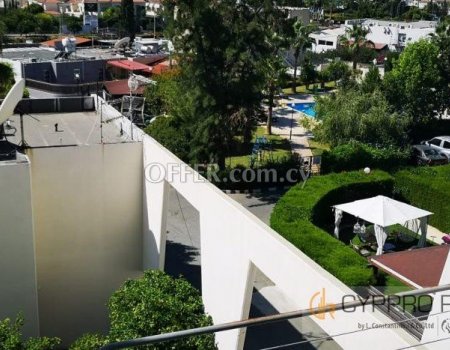 2 Bedroom Apartment close to St. Raphael Hotel - 4