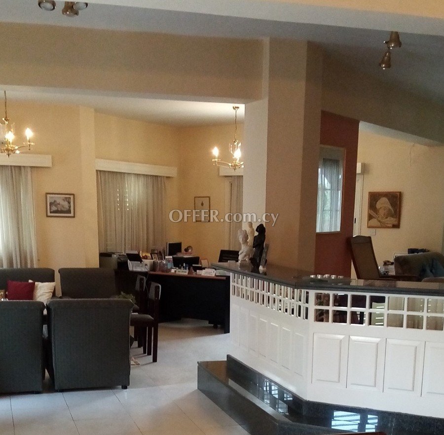 For Sale, Three-Bedroom plus Office Room Detached House in Makedonitissa - 2