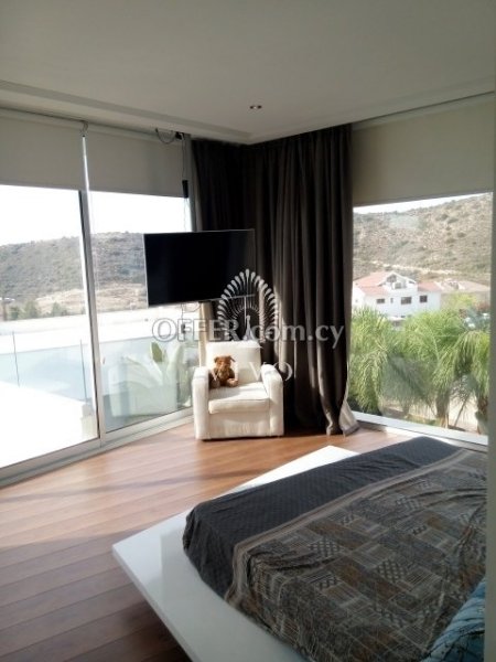 MAGNIFICCENT AND MODERN MINIMAL FULLY FURNISHED VILLA IN PALODEIA - 3