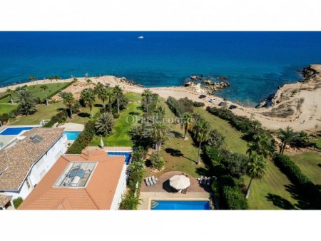 Luxury beachfront five bedroom villa in Kappari Protaras with private swimming pool and unobstructed sea views - 10