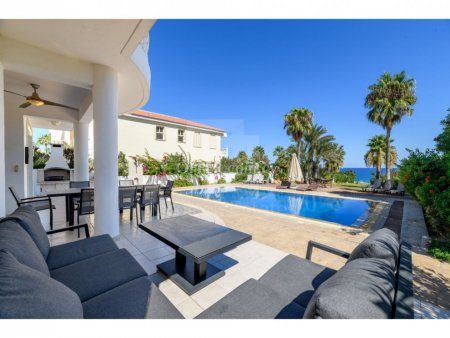 Luxury beachfront five bedroom villa in Kappari Protaras with private swimming pool and unobstructed sea views - 4