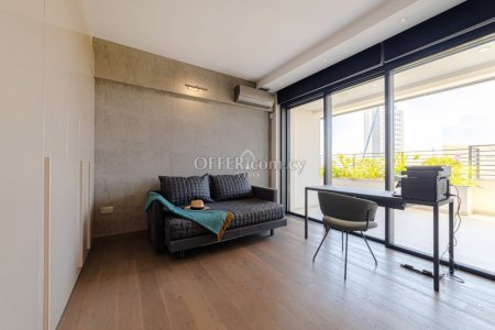 LUXURIOUS FOUR BEDROOM APARTMENT IN PYRGOS TOURIST AREA - 5