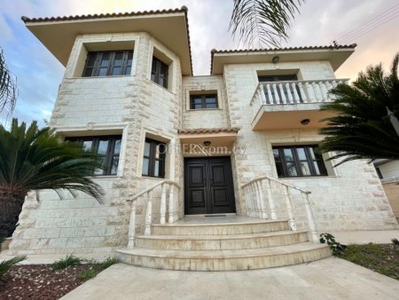 5 Bed Detached Villa For Sale in Aradippou, Larnaca