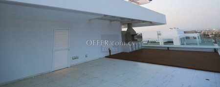 Spectacular and Stylish Penthouse Apartment with Unobstructed Sea Views - 6