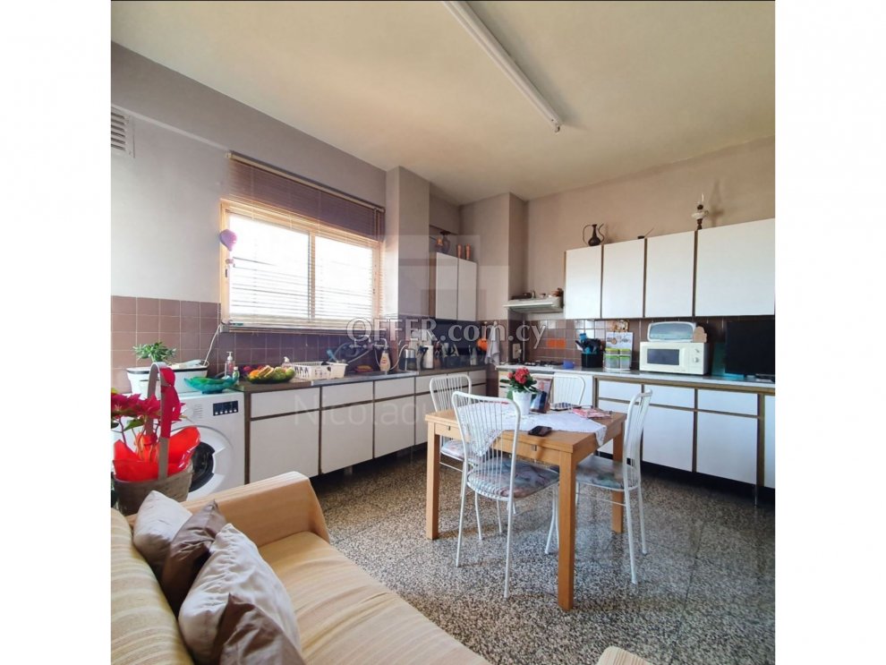 A large 3 bedroom apartment in Petrou kai Pavlou Limassol city center Cyprus - 3