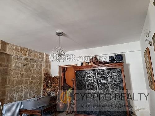 5 Bedroom House in Agios Athanasios - 2