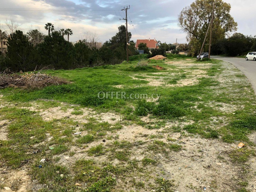 Residential plot with a total area of 1480 m² for sale in an excellent location in Kato Polemidia - 2