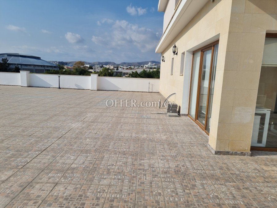 FOR SALE 3 DELUXE OFFICES AT KOLONAKIOU THE MOST COMMERCIAL LIMASSOL ROAD - 8