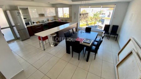2 Bed Apartment For Rent in Harbor Area, Larnaca - 9