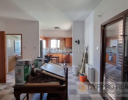 5 Bedroom House in Agios Athanasios - 4