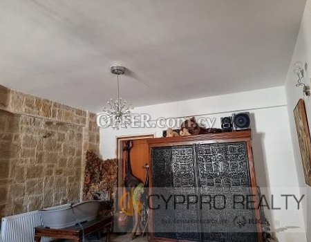 5 Bedroom House in Agios Athanasios - 2