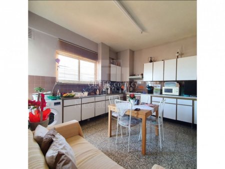 A large 3 bedroom apartment in Petrou kai Pavlou Limassol city center Cyprus - 8