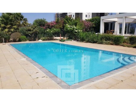 Three bedroom spacious apartment for sale on the seafront of Limassol with unobstructed sea views - 6