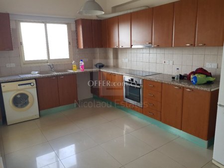 Spacious three bedroom apartment in Mesa Geitonia area of Limassol - 3