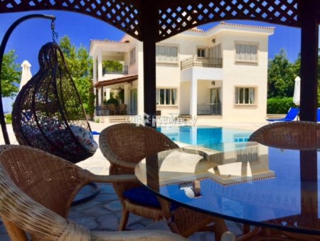 Four Bedroom Villa in Argaka For Rent