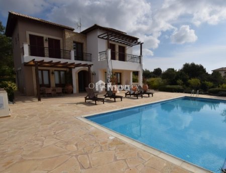 HOUSE IN APHRODITE HILLS FOR SALE
