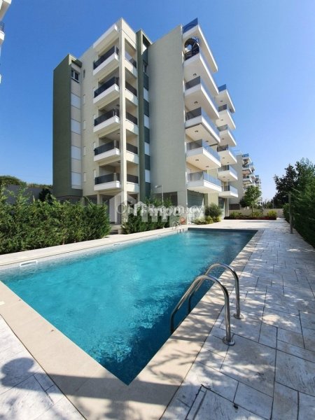 Apartment in Agios Tychon FoR Sale