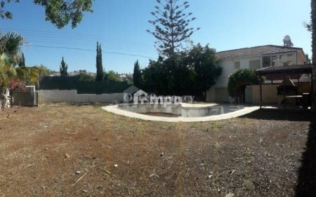 House with swimming pool  in Germasogia for Sale